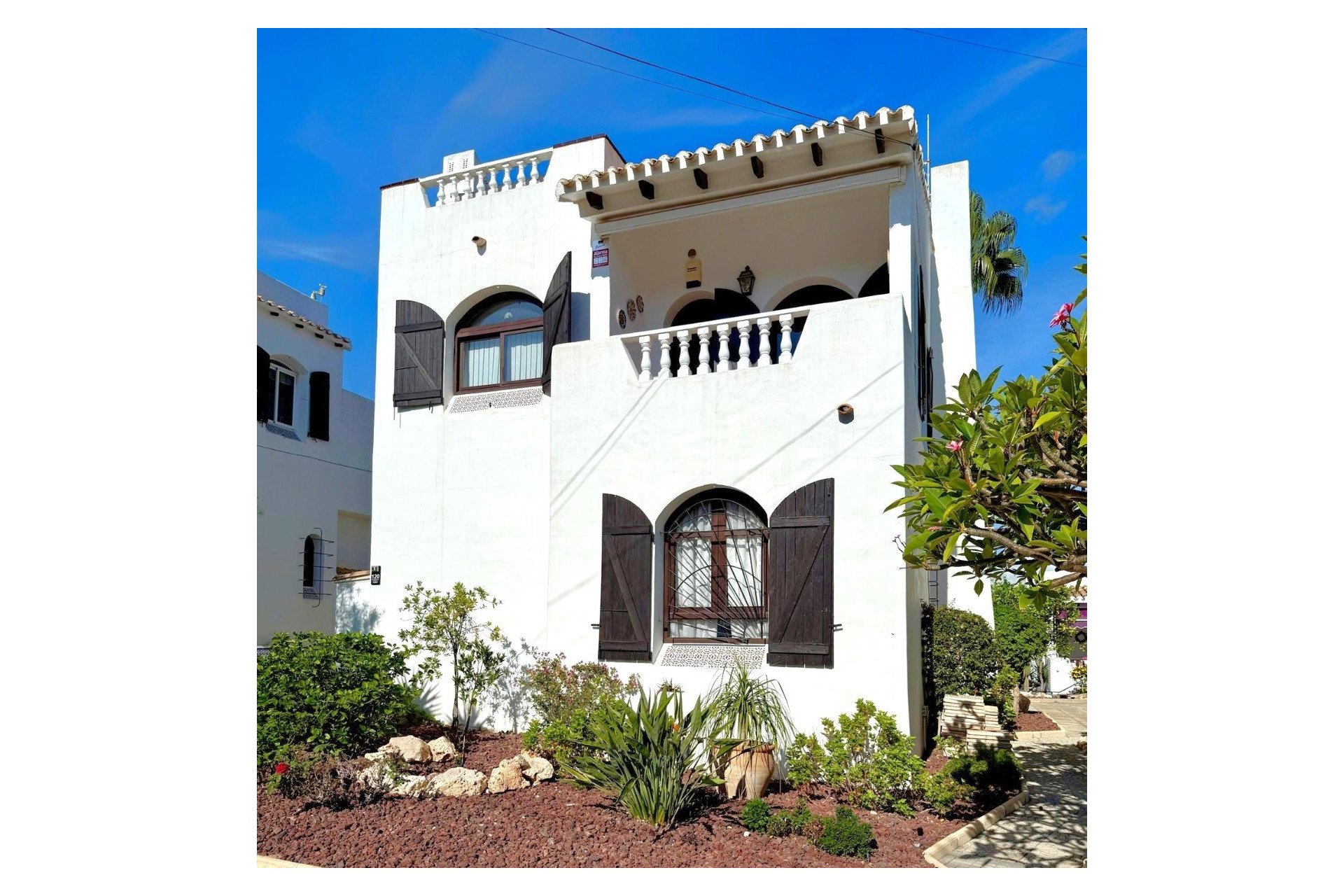 Reventa - Villa -
Villamartín - Villamartin