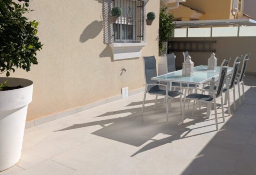 Reventa - Villa -
Villamartín - Villamartin