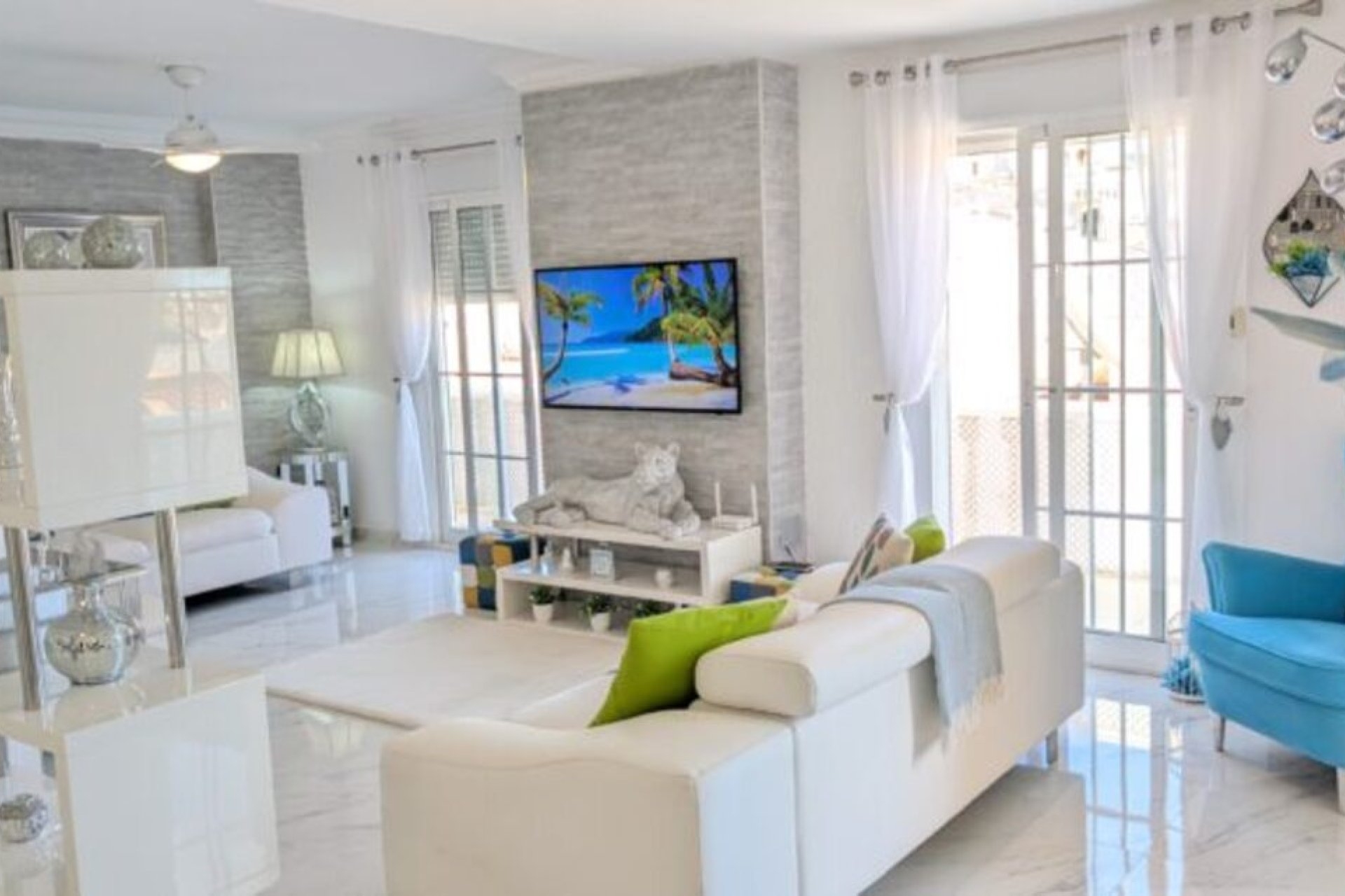 Reventa - Villa -
Villamartín - Villamartin