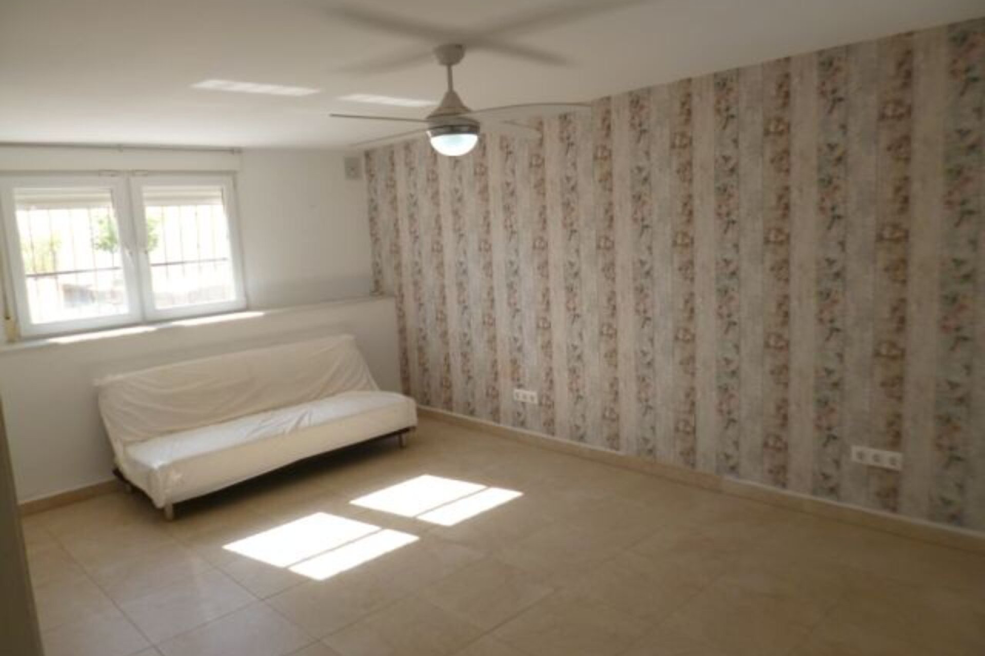 Reventa - Villa -
Villamartín - Villamartin