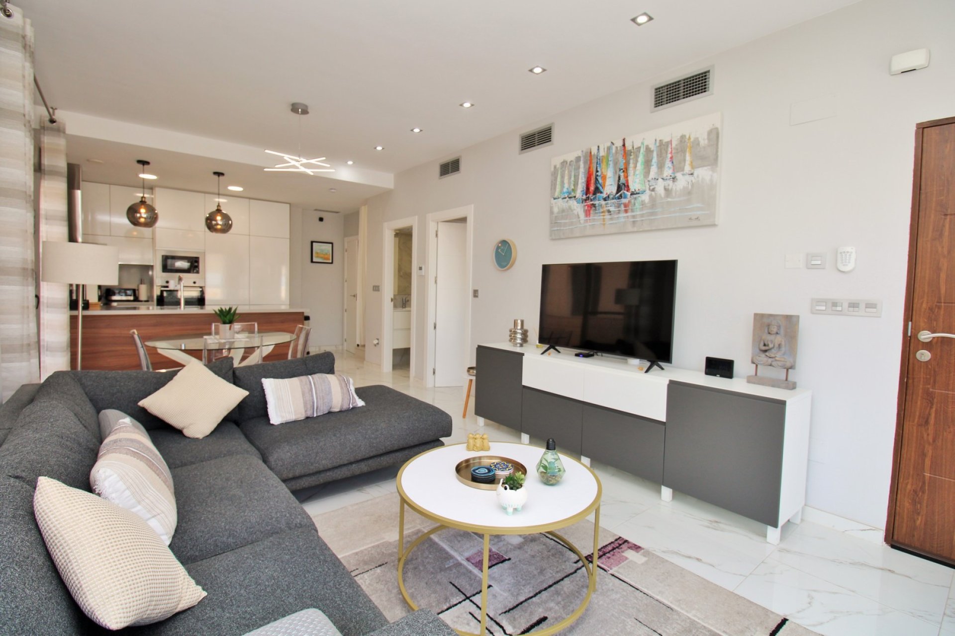 Reventa - Villa -
Villamartín - Villamartin