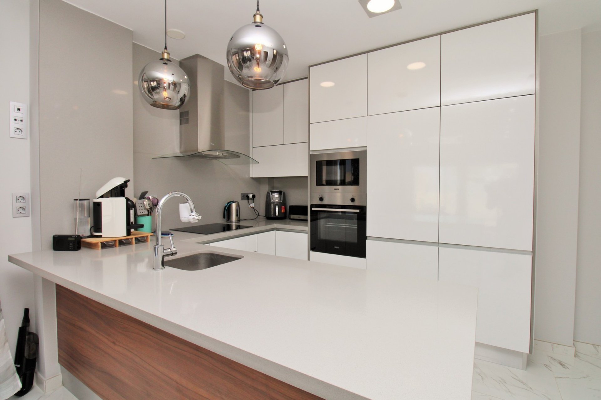 Reventa - Villa -
Villamartín - Villamartin