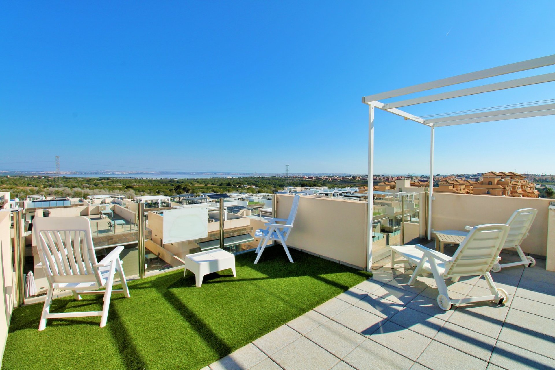 Reventa - Villa -
Villamartín - Villamartin