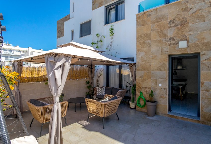Reventa - Villa -
Villamartín - Villamartin