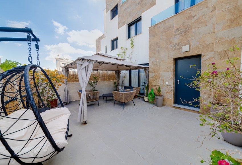 Reventa - Villa -
Villamartín - Villamartin