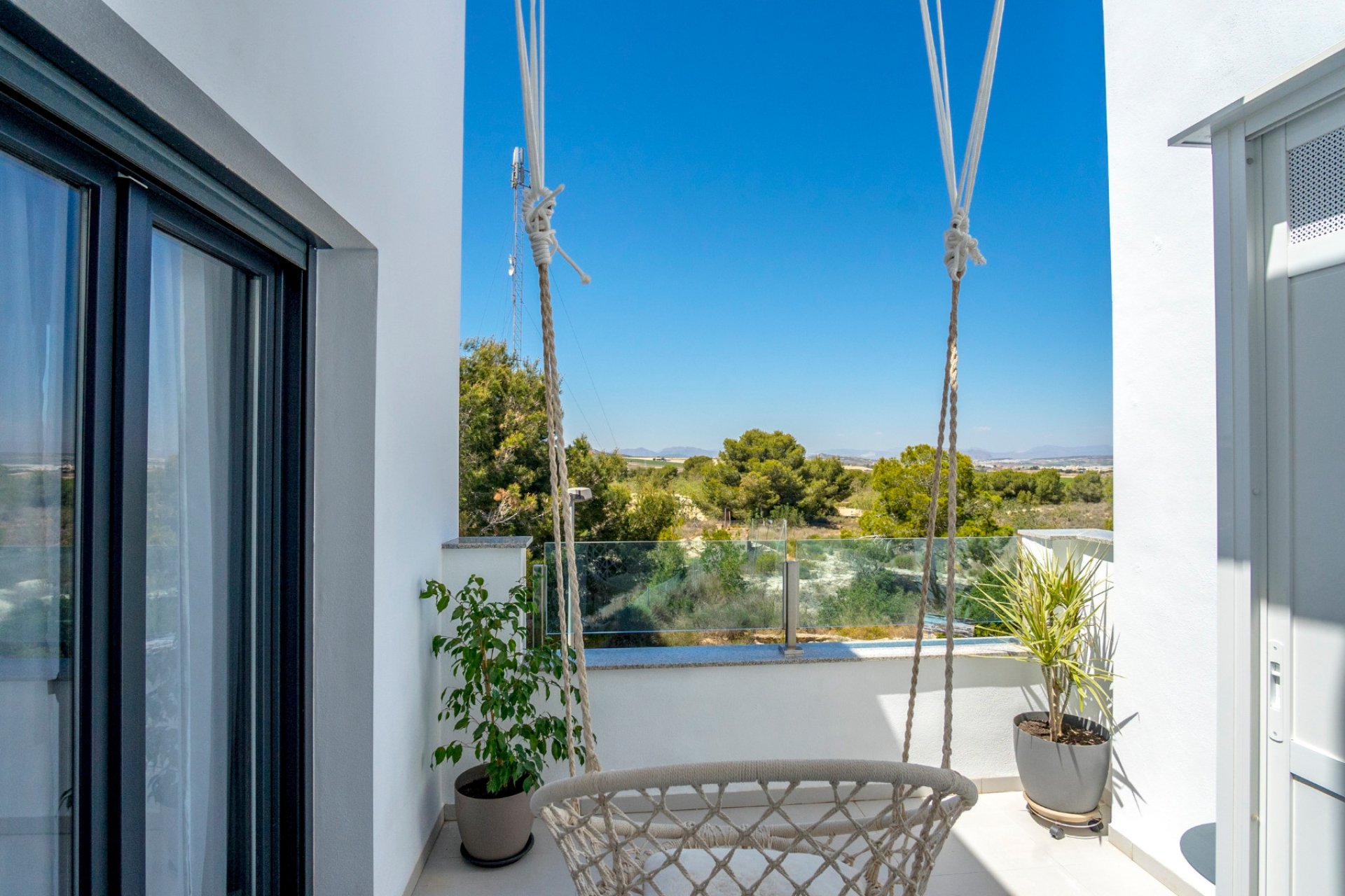 Reventa - Villa -
Villamartín - Villamartin