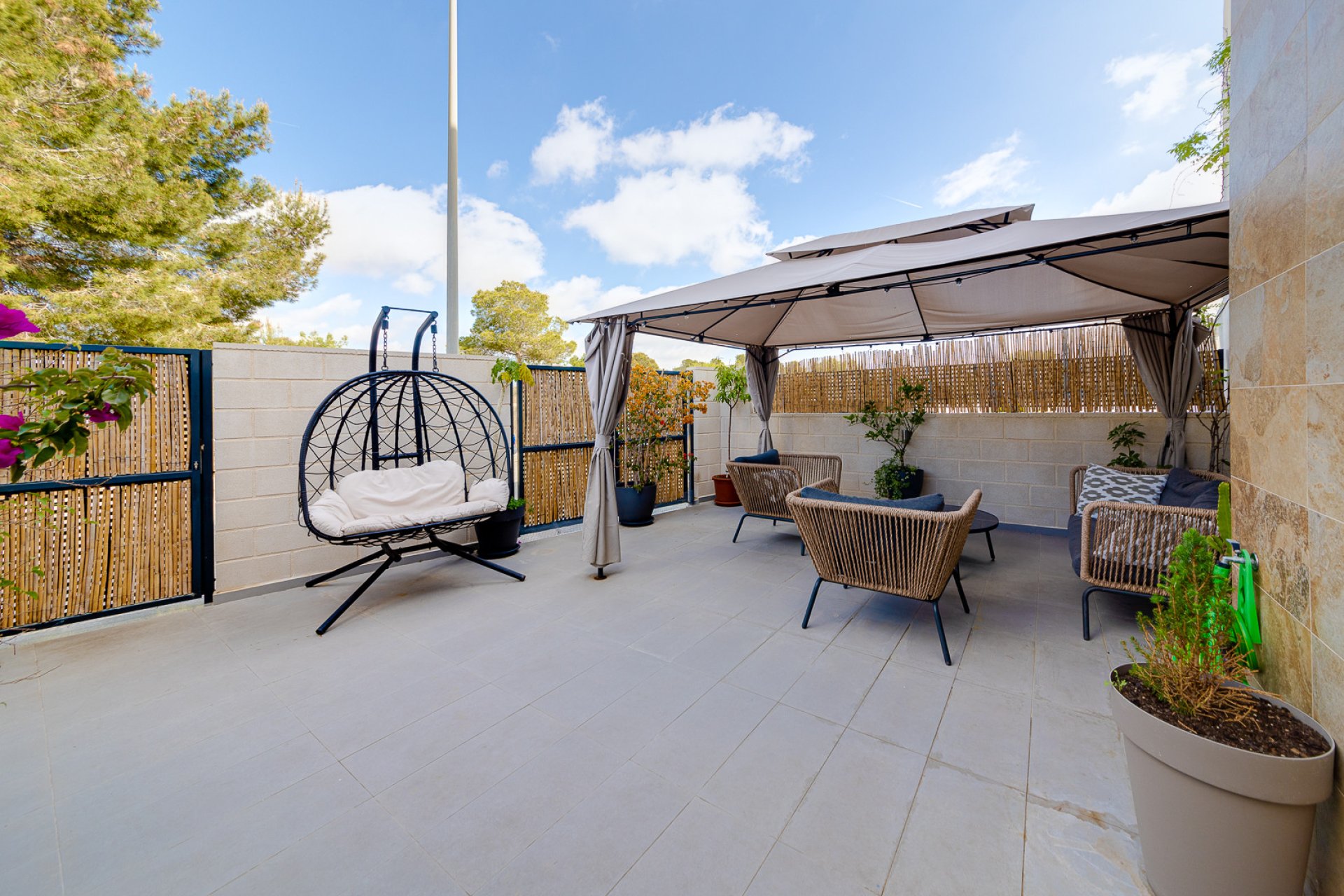 Reventa - Villa -
Villamartín - Villamartin