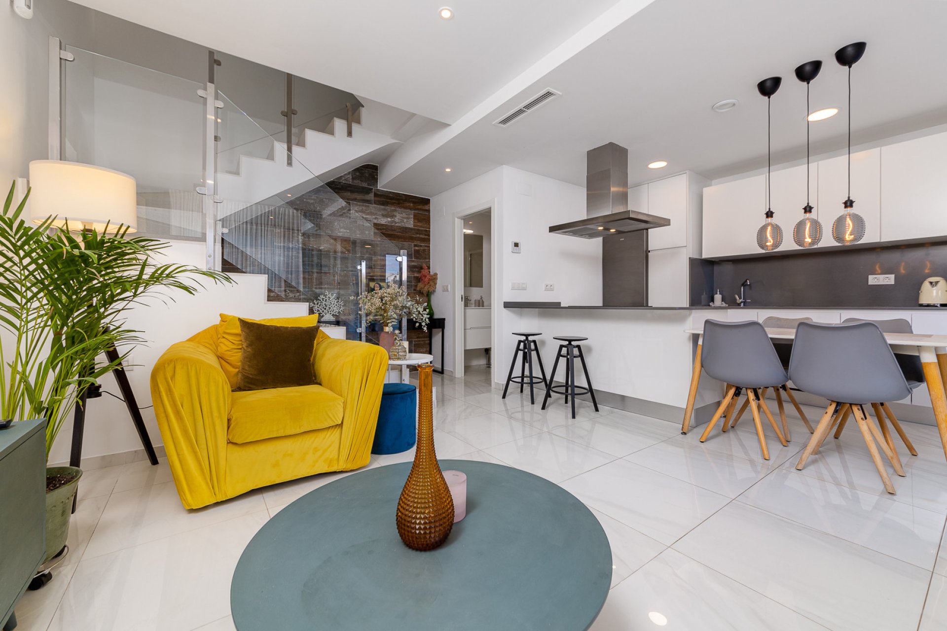 Reventa - Villa -
Villamartín - Villamartin