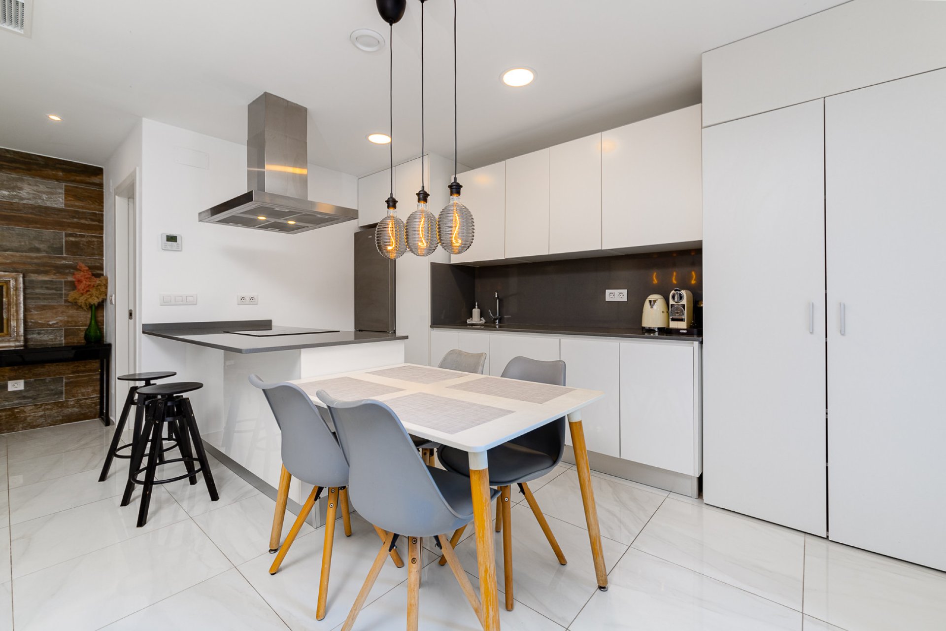 Reventa - Villa -
Villamartín - Villamartin