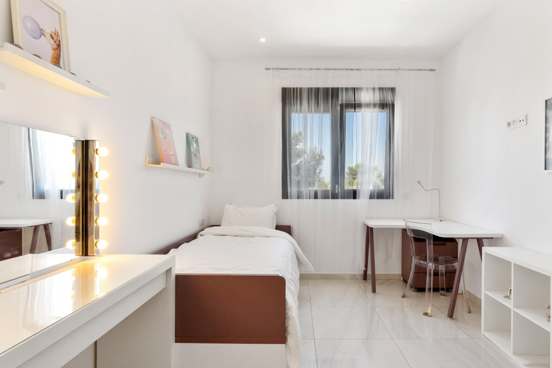 Reventa - Villa -
Villamartín - Villamartin