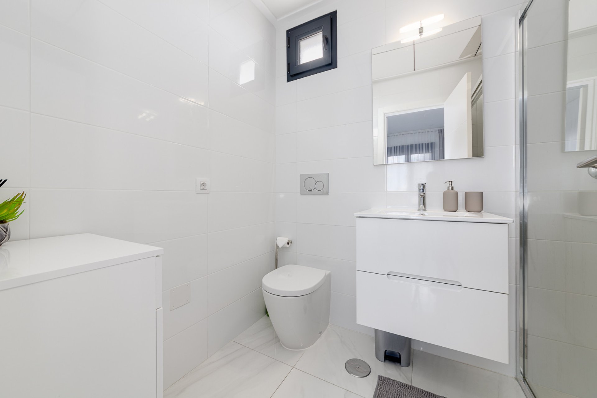 Reventa - Villa -
Villamartín - Villamartin