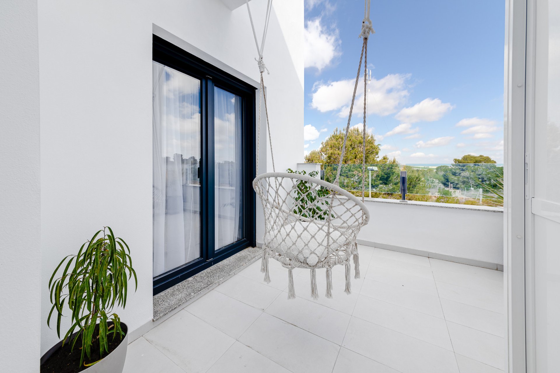 Reventa - Villa -
Villamartín - Villamartin