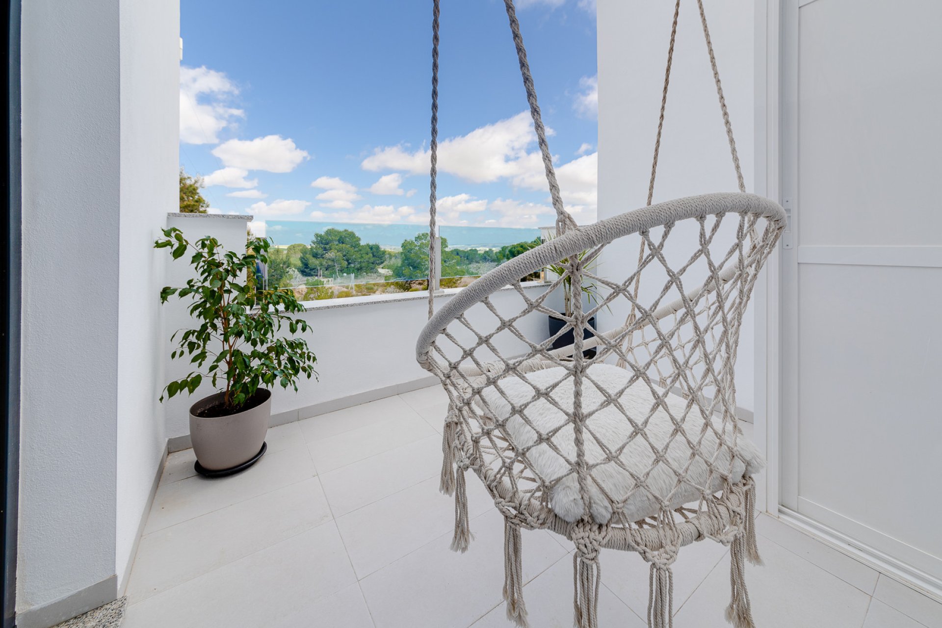 Reventa - Villa -
Villamartín - Villamartin