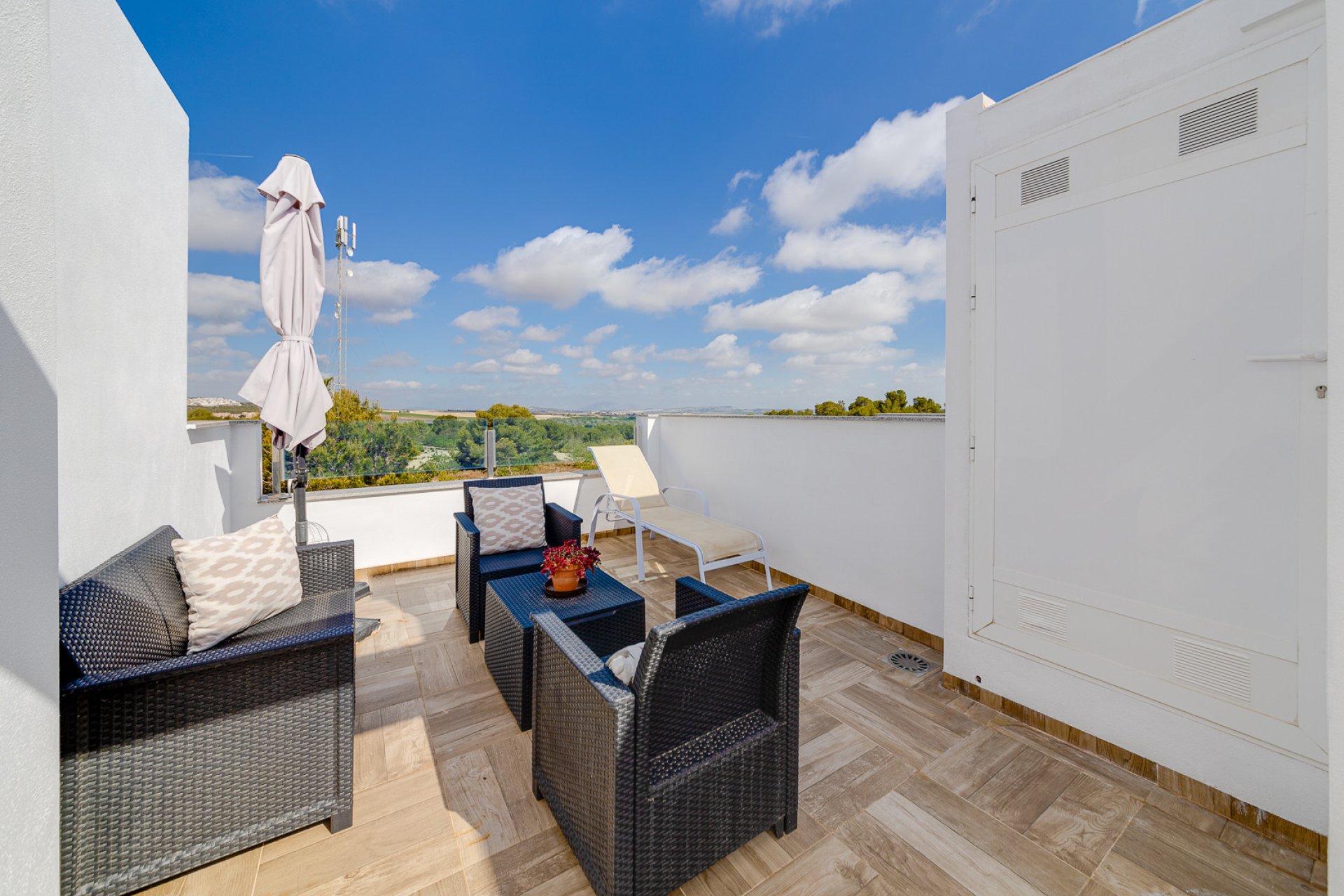 Reventa - Villa -
Villamartín - Villamartin