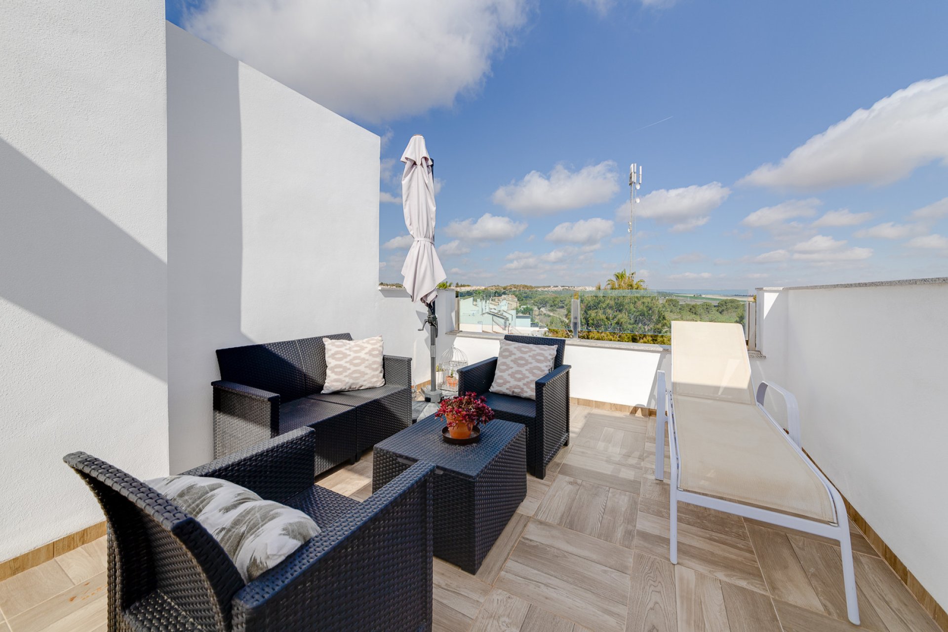 Reventa - Villa -
Villamartín - Villamartin