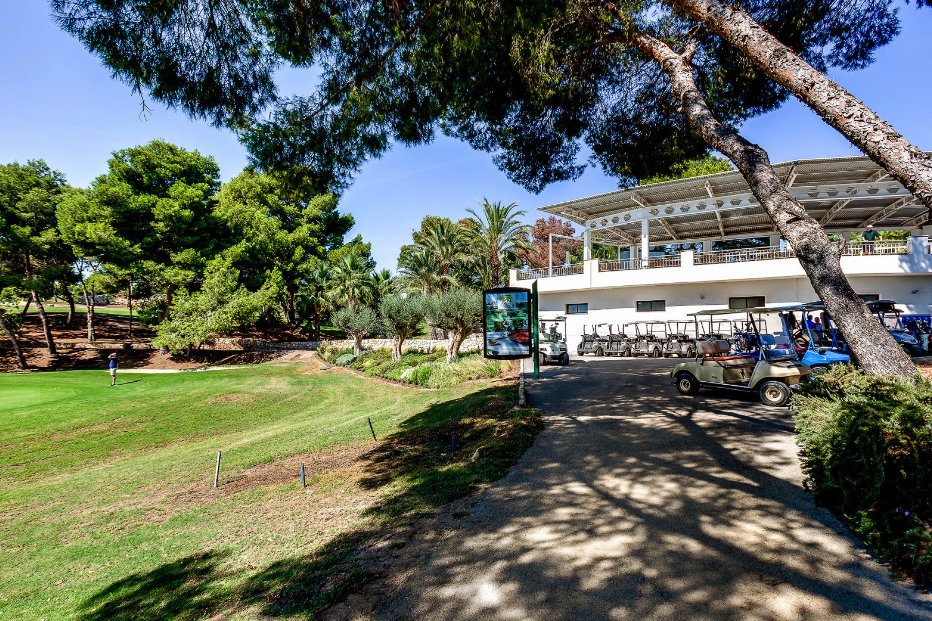 Reventa - Villa -
Villamartín - Villamartin