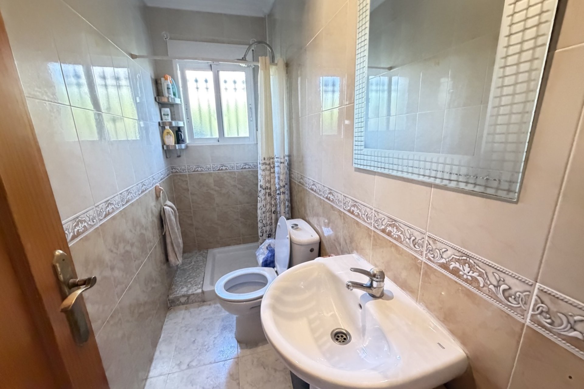 Reventa - Villa -
Villamartín - Villamartin