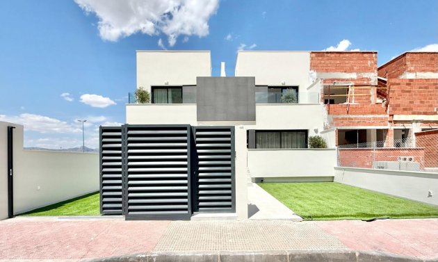 Townhouse - New Build - Cox - San Fernando