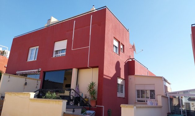 Townhouse - Resale - Villamartín -
                Blue Lagoon