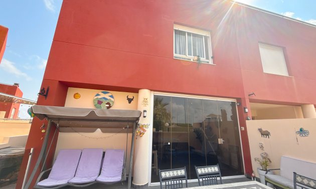 Townhouse - Resale - Villamartín -
                Blue Lagoon