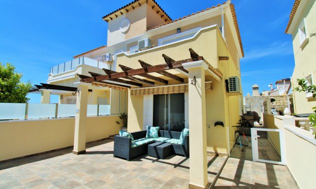 Townhouse - Resale - Villamartín -
                Villamartin
