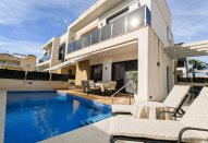 Villa - Återförsäljning -
                Cabo Roig - LMC-71807