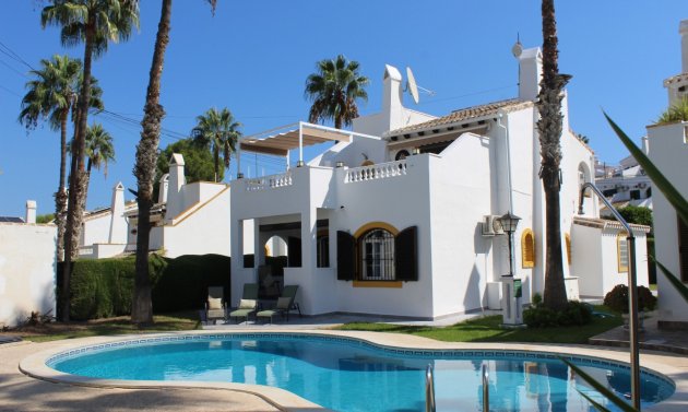 Villa - Återförsäljning - Orihuela Costa - Villamartín
