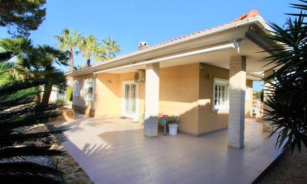 Villa - Återförsäljning - Orihuela Costa - Villamartín