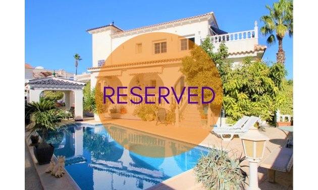 Villa - Återförsäljning - Orihuela Costa - Villamartín