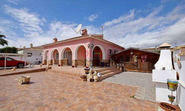 Villa - Resale - Cabo Roig -
                Cabo Roig