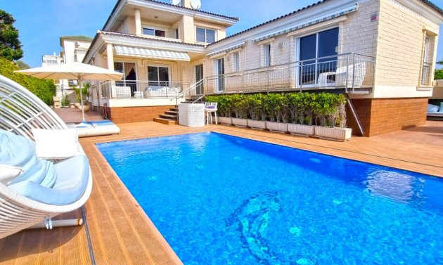 Villa - Resale - Torrevieja - La Mata