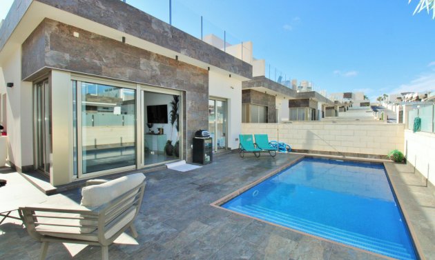 Villa - Resale - Villamartín - Villamartin