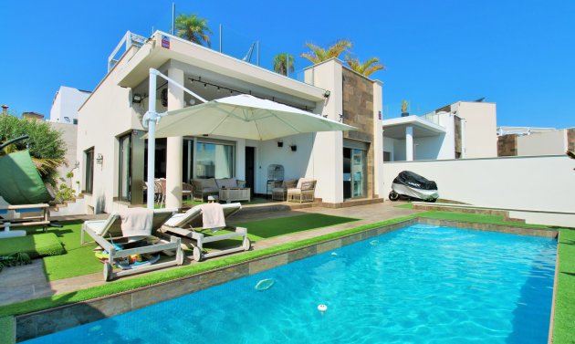 Villa - Resale - Villamartín - Villamartin