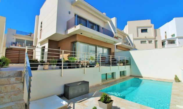 Villa - Resale - Villamartín - Villamartin