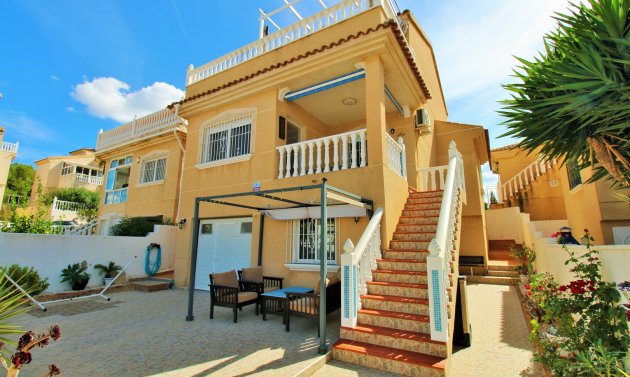 Villa - Resale - Villamartín -
                Villamartin