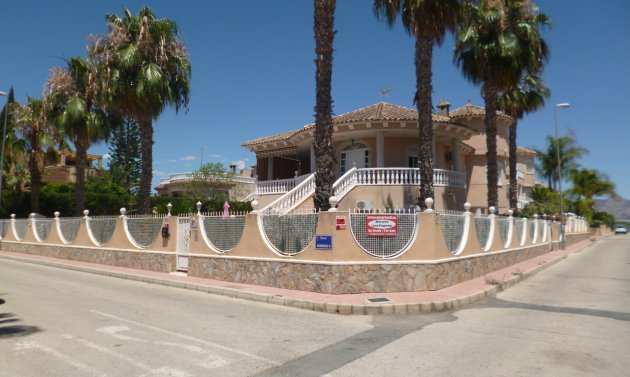 Villa - Reventa - La Murada -
                La Murada