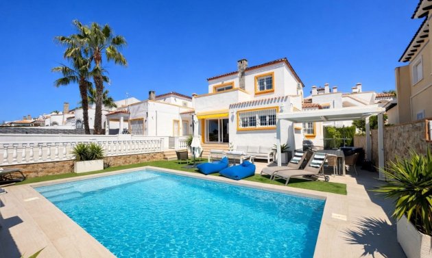 Villa - Reventa - Orihuela Costa - Los Dolses