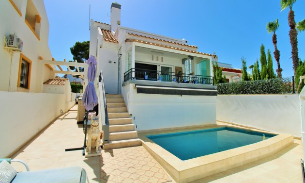 Villa - Reventa - Villamartín -
                Villamartin