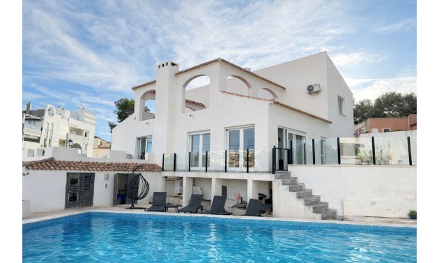 Villa - Reventa - Villamartín -
                Villamartin