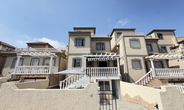 Villa - Reventa - Villamartín - Villamartin
