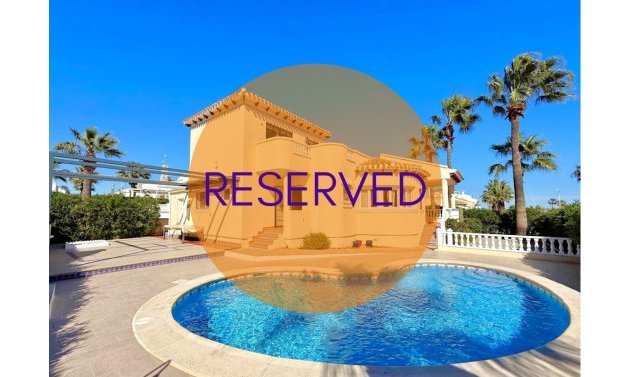 Villa - Wiederverkauf - Orihuela Costa - Los Dolses