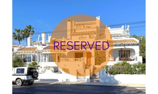 Villa - Wiederverkauf - Orihuela Costa - Villamartín