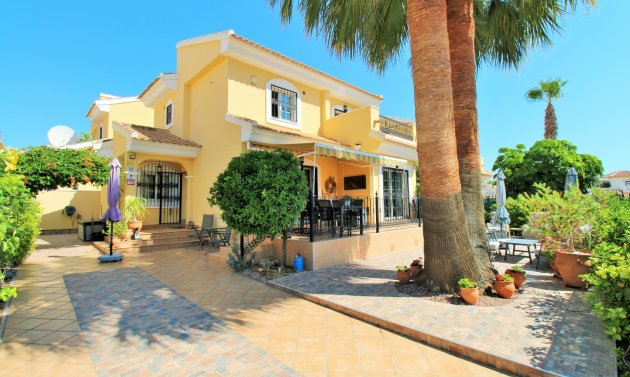 Villa - Wiederverkauf - Villamartín -
                Los Dolses