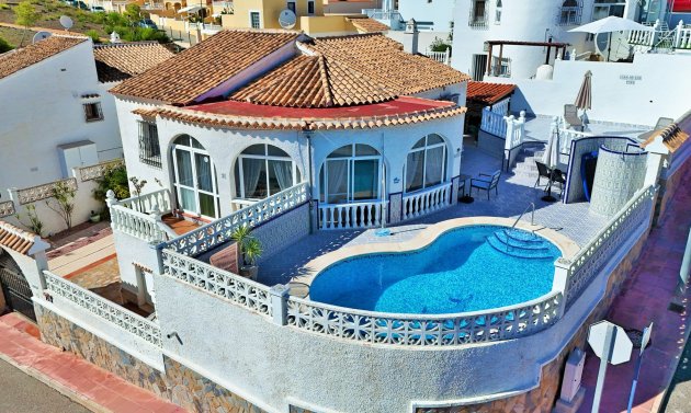 Villa - Wiederverkauf - Villamartín - Villamartin