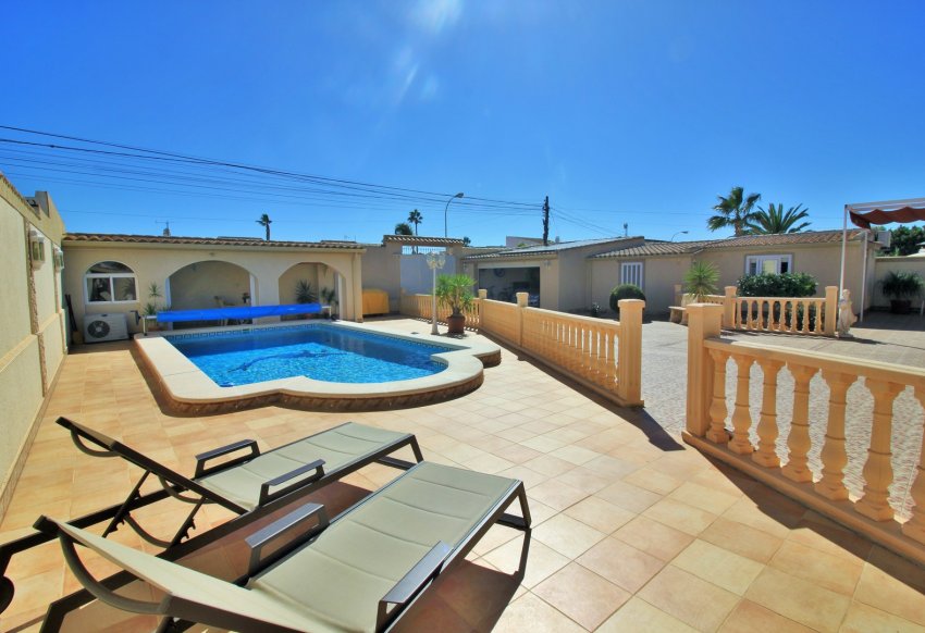 Wiederverkauf - Detached Villa -
Torrevieja - La Siesta