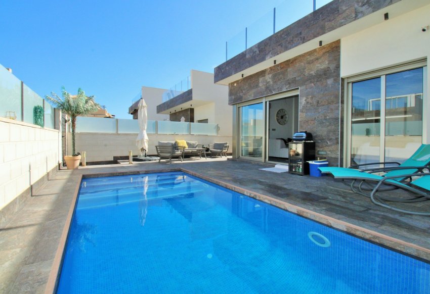 Wiederverkauf - Detached Villa -
Villamartín - Villamartin