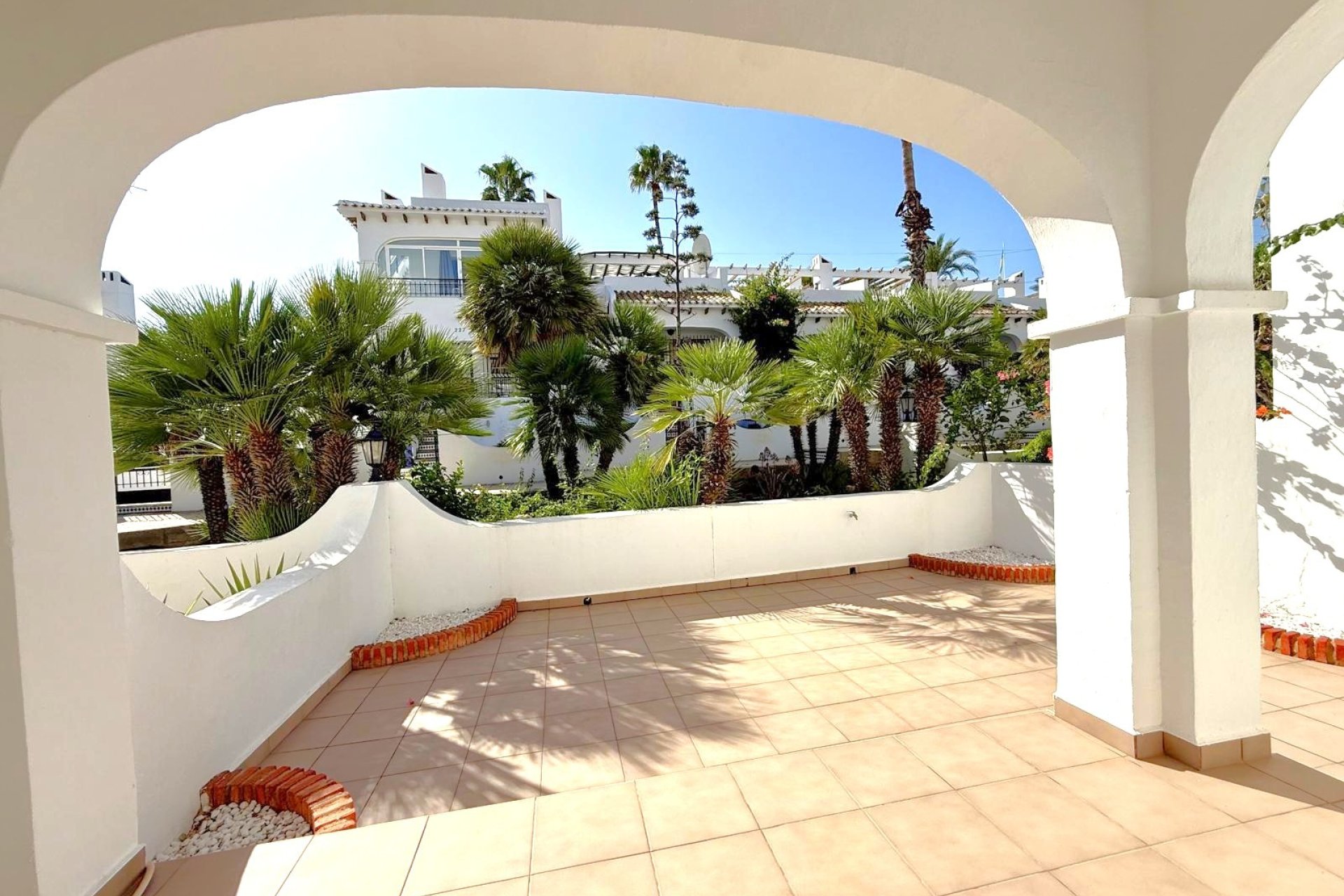 Wiederverkauf - Detached Villa -
Villamartín - Villamartin