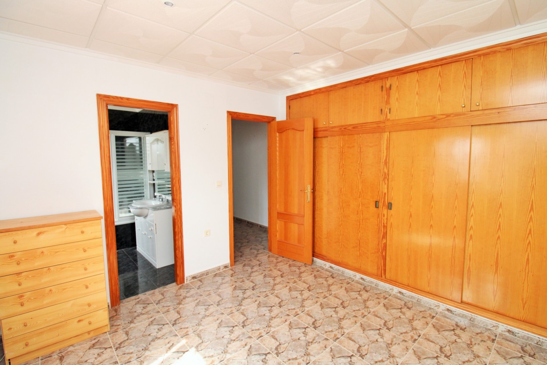 Wiederverkauf - Kommerziell -
Villamartín - Villamartin