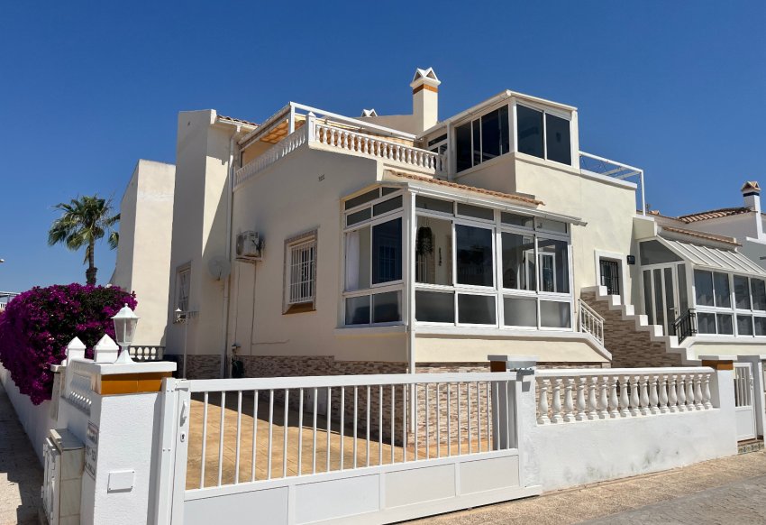 Wiederverkauf - Quad House -
Playa Flamenca - Jumilla