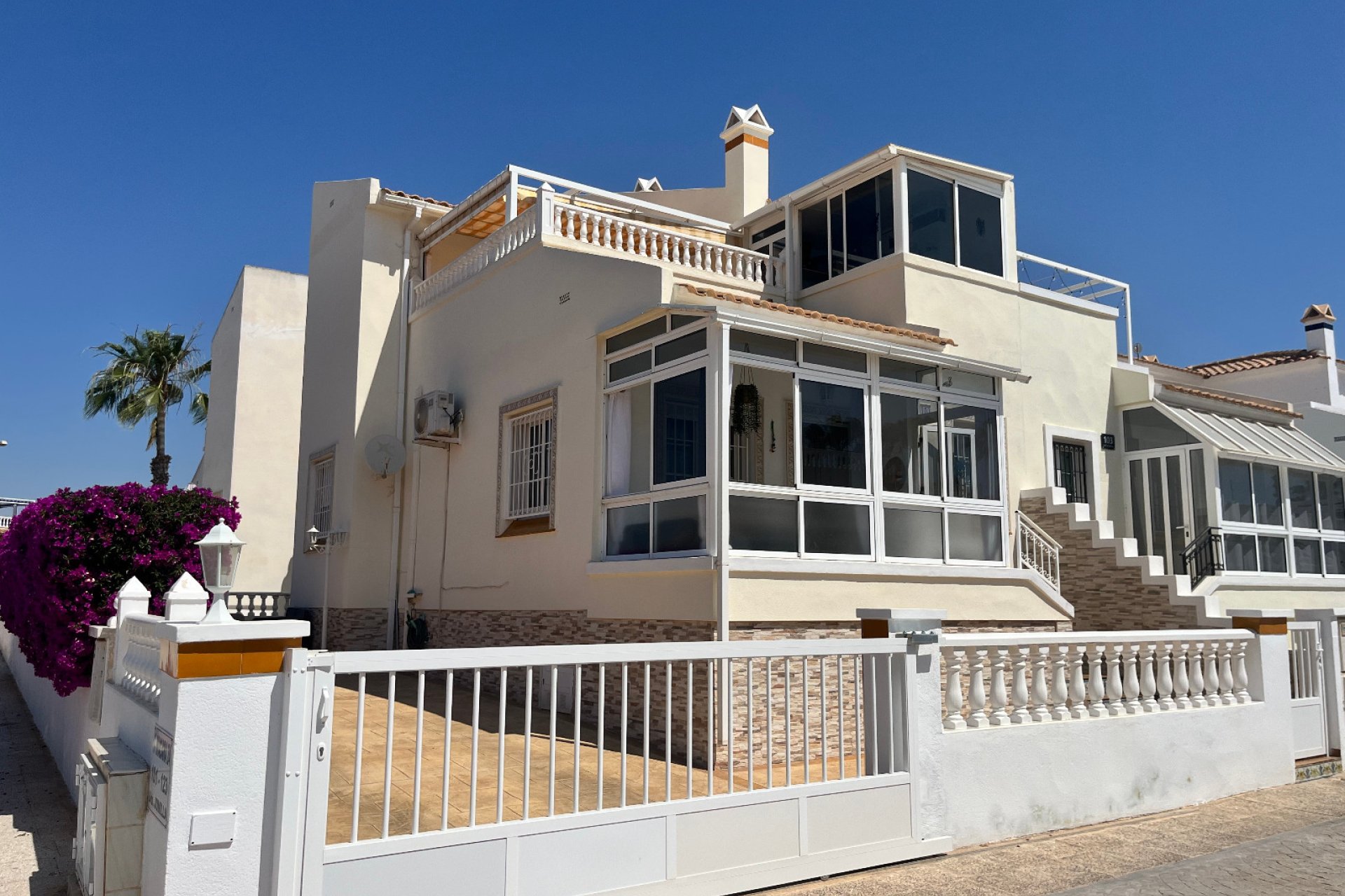 Wiederverkauf - Quad House -
Playa Flamenca - Jumilla
